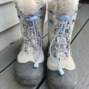 Stylish Cream and Gray Kids Snow Boots